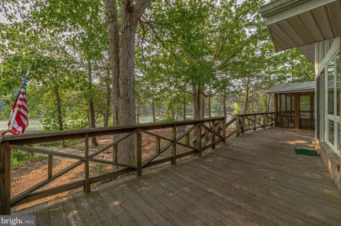 26 Mount Holly Ct, Montross VA  22520-4110 exterior