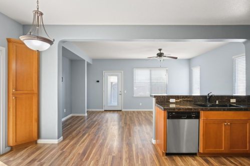 4237 Ivory Ln, Turlock CA  95382-7430 exterior