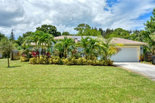 295 Verada Ave, Fort Pierce, FL 34983-2138