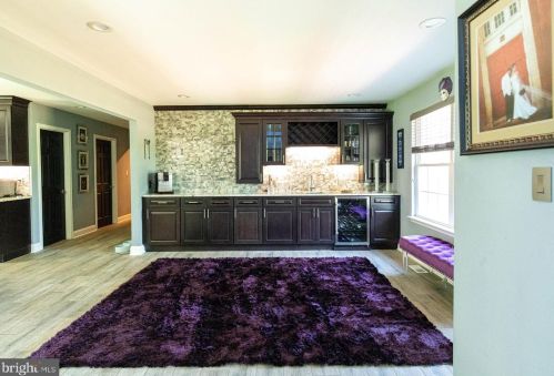 20 Kings Ct, Swedesboro NJ  08085-5033 exterior