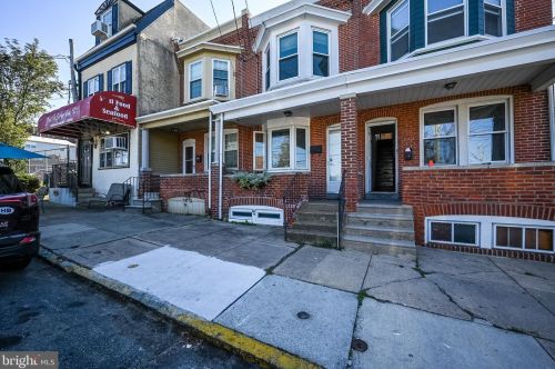 1832 11th St, Wilmington, DE 19805-2715