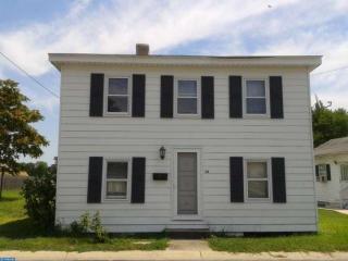 10 East St, Harrington, DE 19952-1320