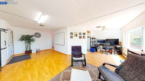 6901 Johnston Rd, Pleasanton CA  94588-9460 exterior