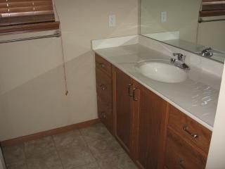 3007 Brookville Dr, Manhattan KS  66502-8434 exterior