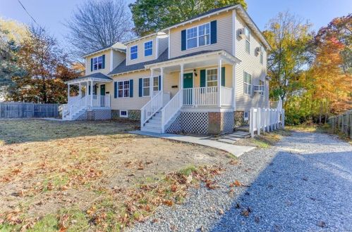 51 Warner St, Groton CT  06340-5028 exterior