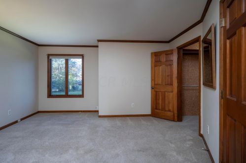 1224 Countryside Dr, Washington Ch OH  43160-1804 exterior