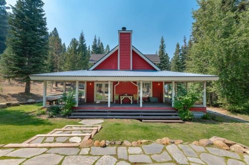 12475 Brookstone Dr, Truckee, CA 96161-6275