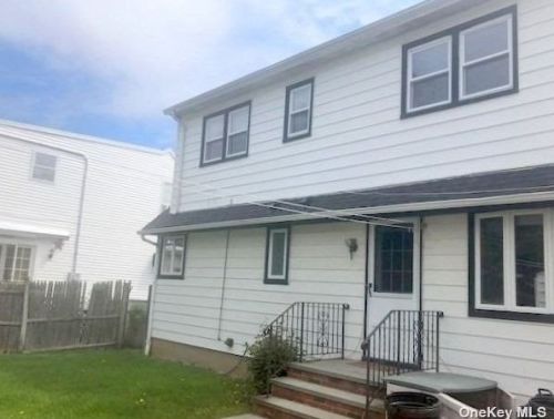 54 Cedar St, Hicksville NY  11801-3241 exterior