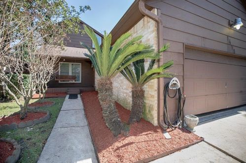 1405 8th St, Morgans Point TX  77571-6207 exterior