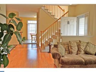 6 Shelley Cir, East Windsor NJ  08520-4684 exterior