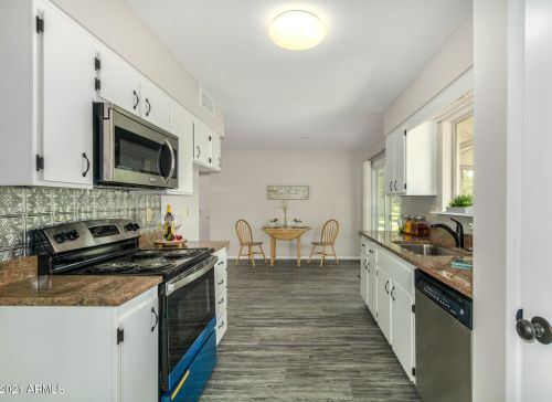 10515 Saratoga Cir, Sun City AZ 85351-2114 exterior