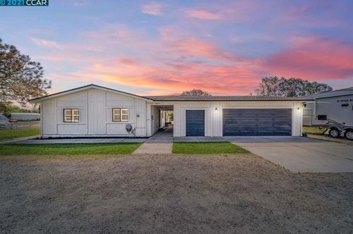 6211 Sellers Ave, Oakley, CA 94561-3607
