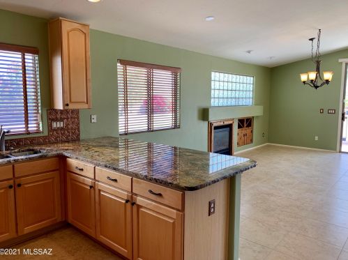 11608 Greys Ct, Tucson, AZ 85737-3715