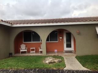 3821 Thomas St, Hollywood, FL 33021-3616