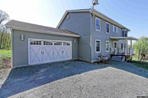 2650 River Rd, Castleton, NY 12033-9705