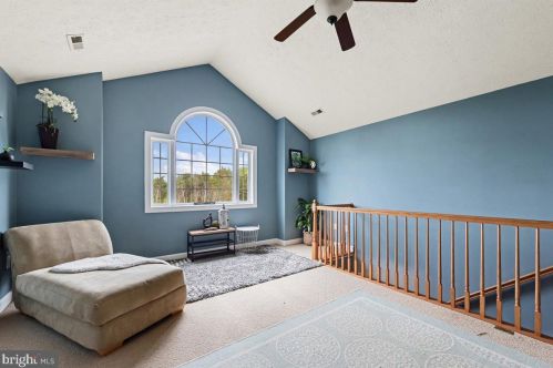 3098 Hamburg Rd, Edinburg VA  22824-3093 exterior