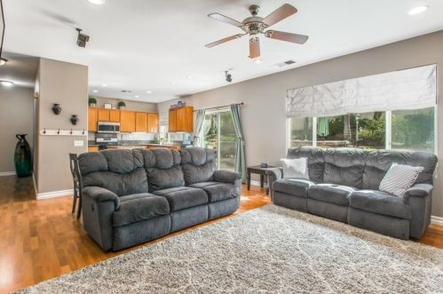 765 Windbound Ave, Beaumont CA  92223-7098 exterior