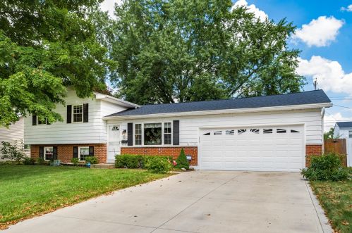 3454 Castleton St, Darbydale, OH 43123-2125