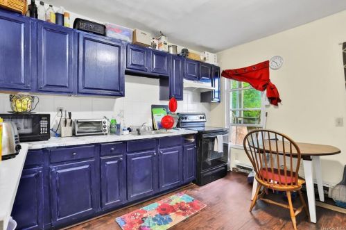 190 Winnikee Ave, Poughkeepsie NY  12601-2731 exterior