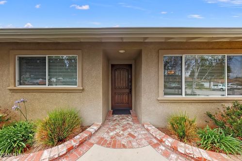 3074 Austin Ave, Simi Valley, CA 93063-1848