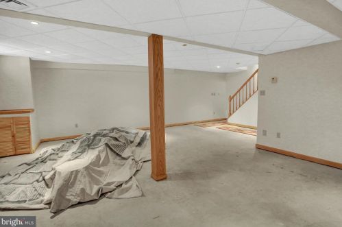 6550 Baywood Dr, Harrisburg PA 17111-6894 exterior