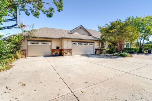380 Middle Ave, Morgan Hill, CA 95037-6204