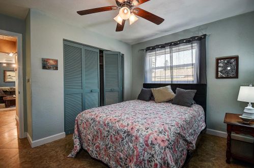 2579 60th Ave, Saint Petersburg FL  33712-5219 exterior
