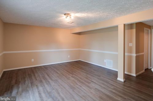 7413 Aspenpark Rd, Lorton VA  22079-1848 exterior
