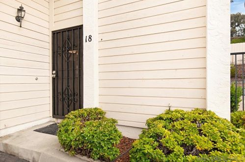 5455 Baltimore Dr, La Mesa CA  91942-2050 exterior