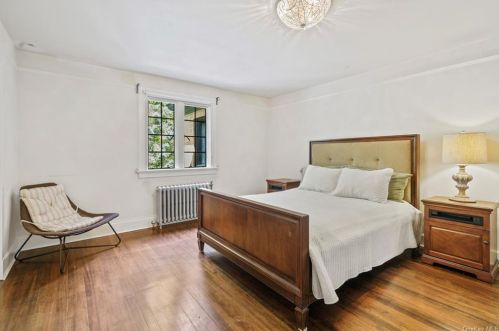 37 Fox Hill Rd, Tuxedo Park NY  10987-4227 exterior