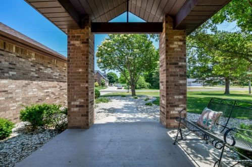 1432 Country Club Ln, Watertown WI  53098-4345 exterior