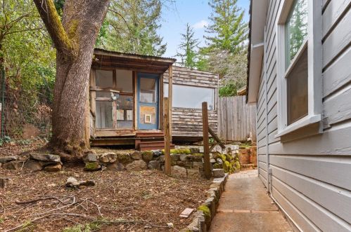 321 Race St, Grass Valley CA  95945-7328 exterior