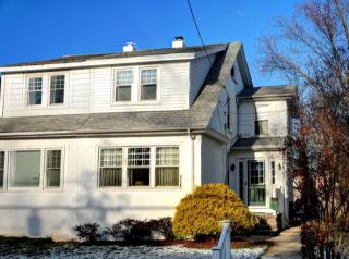 211 4th St, Lansdale, PA 19446-2605