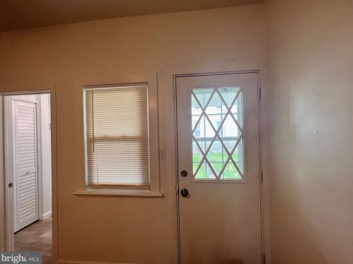 21 Sussex St, Gloucester NJ  08030-1725 exterior