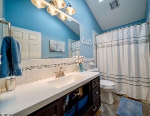 130 Holland Rd, Wantage NJ  07461-2835 exterior