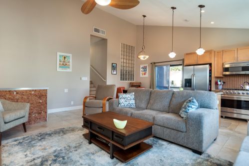 1414 Camino Real, Palm Springs, CA 92264-8833