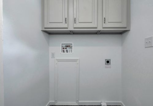 29 Lowell Rd, Salem NH  03079-4048 exterior