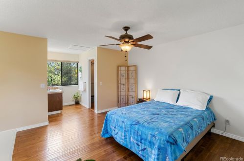 212 Nome St, Denver CO 80014-1850 exterior