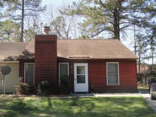 120 Corey Cir, Jacksonville, NC 28546-7703