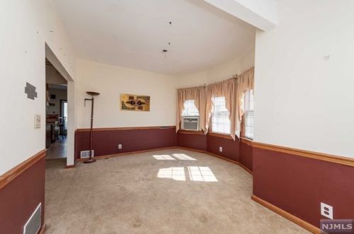 131 Schley St, Outwater NJ  07026-2337 exterior