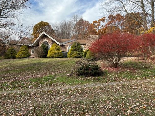 333 Park Rd, Portersville, PA 16051-1603