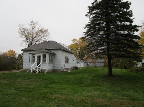 303 10th St, Cameron WI  54822-4420 exterior