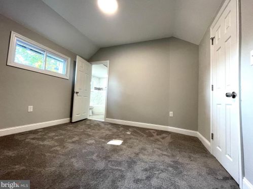 818 Philadelphia Ave, West Deptford NJ  08063-1335 exterior