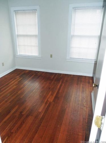 26 Waterville St, Waterbury CT  06710-1853 exterior