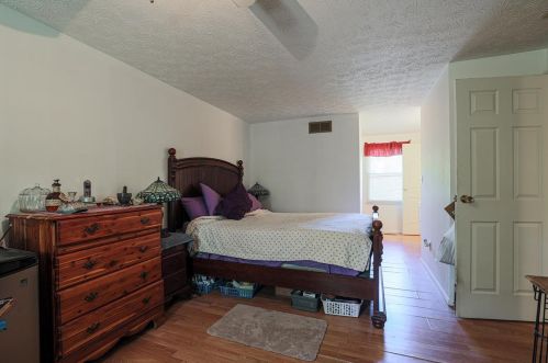 1295 White Oak Rd, Amelia OH  45102-2520 exterior