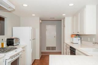12 Brookstone, Irvine, CA 92604-4577