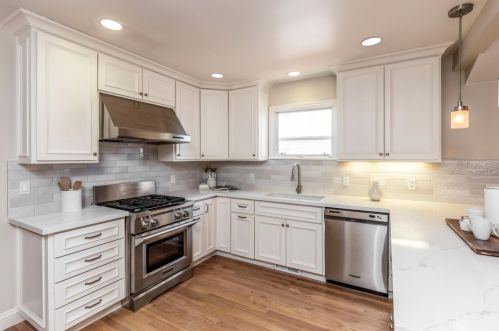 542 Quartz St, Redwood City CA  94062-2228 exterior