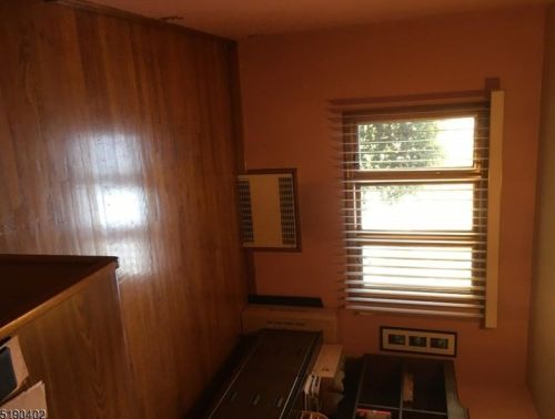 40 Jacobus Ave, Little Falls NJ  07424-2305 exterior