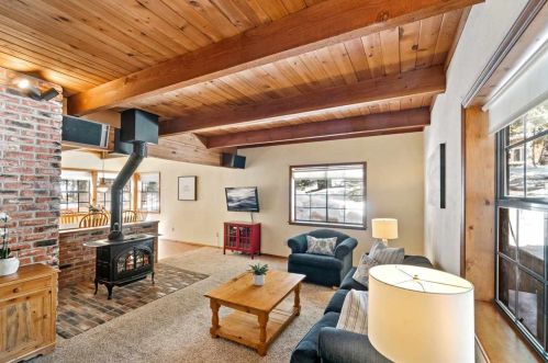 16831 Northwoods Blvd, Truckee, CA 96161-6539