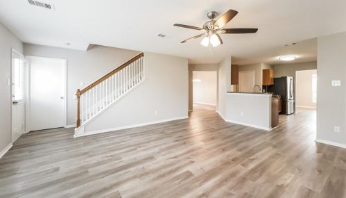 9816 Lace Flower Way, Conroe TX  77385-6085 exterior